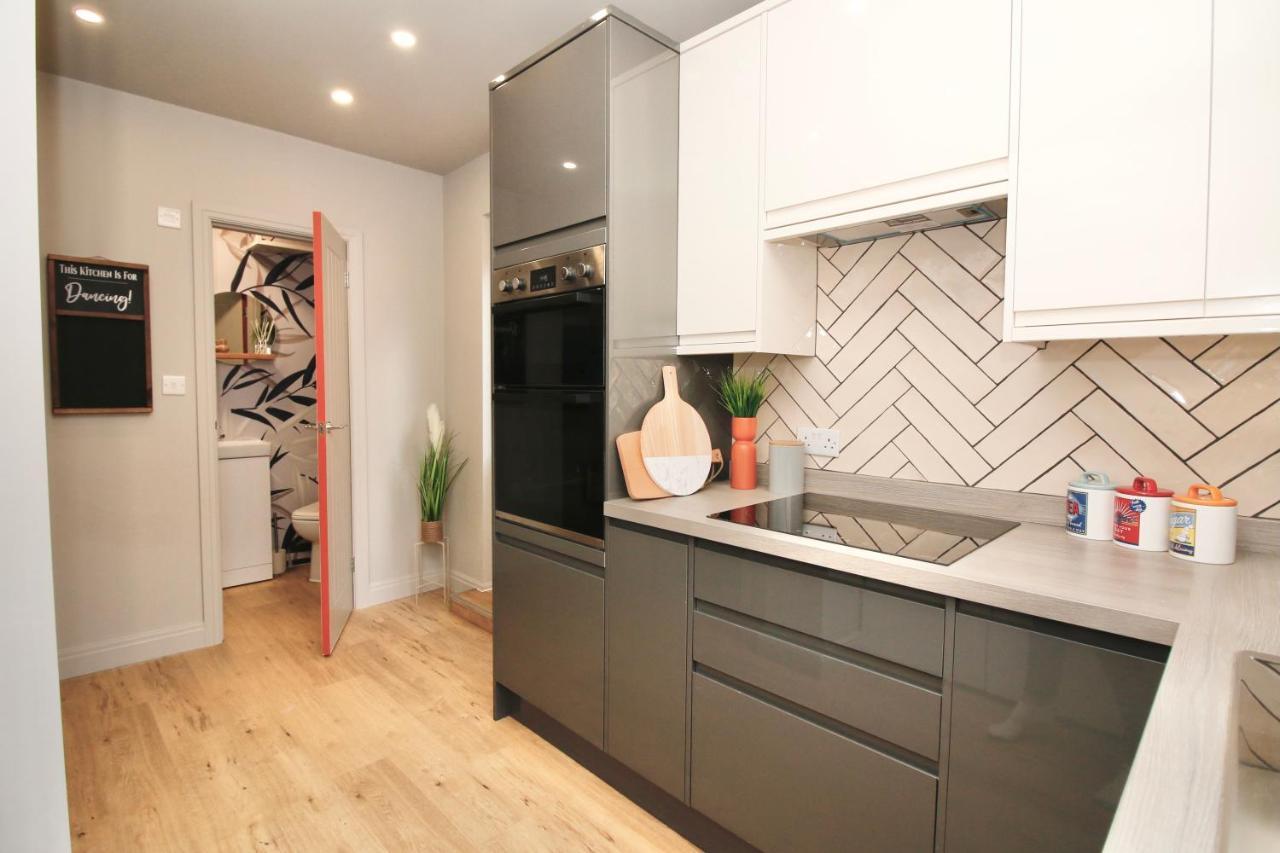 Xxhot Tubxx 4Bed Semi, Sleeps 8, 2 Bathrooms Blackpool Buitenkant foto